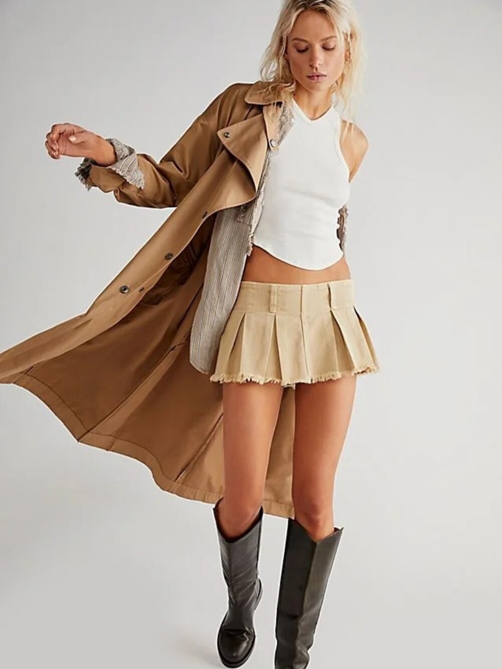 Free People Short Y2K Skort Fayed Hem Khaki Women Size 8 (2)